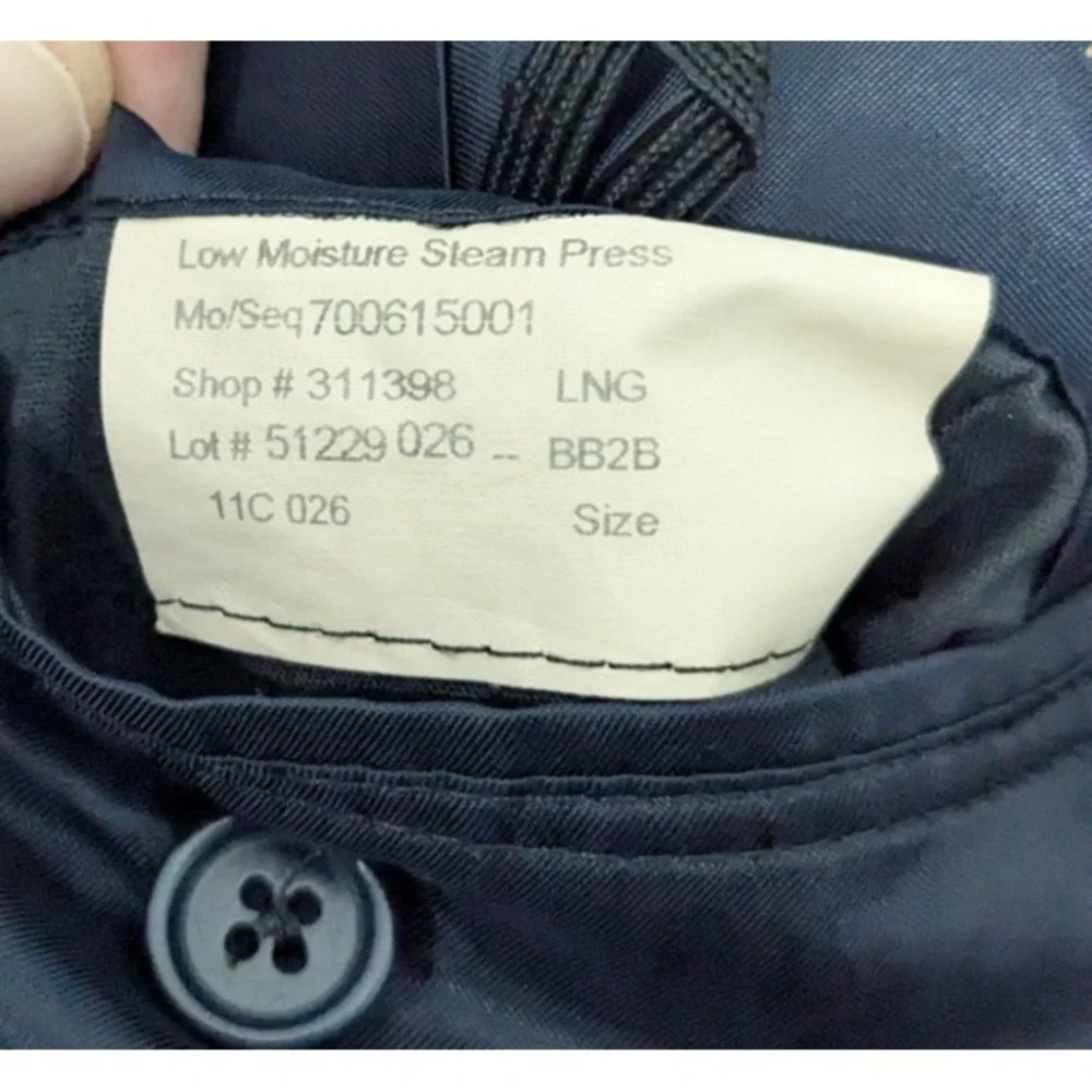 Brooks Brothers Makers Merchants Saxxon Wool Madison Fit 46L Black Suit Jacket